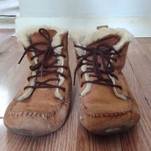 Used UGG Chickadee bootie